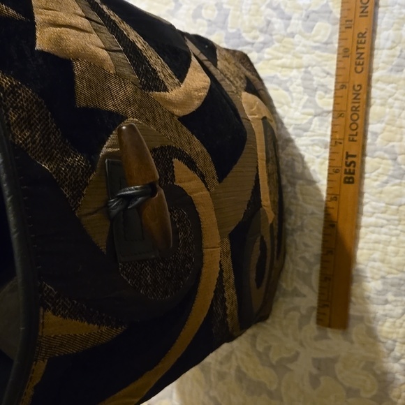 Maggie A Settle Elegant Black and Brown Women's Bag - Picture 5 of 8